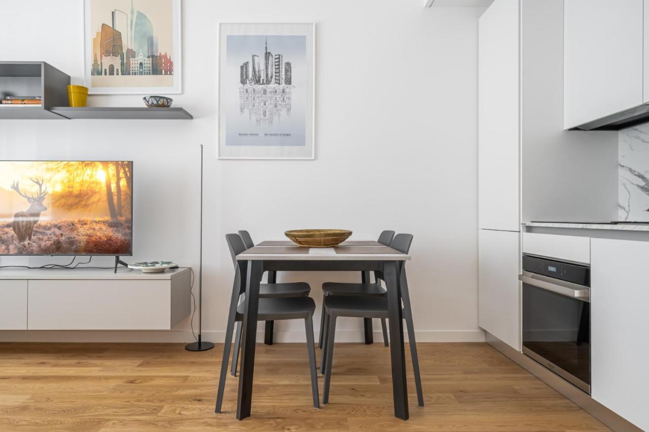 Apartment Easylife - Moderno Rifugio A Due Passi Dal Duomo Milan